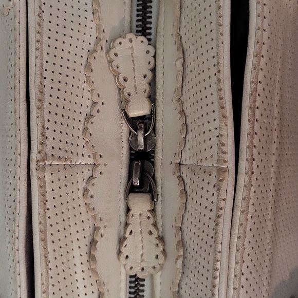 Vintage Bottega Veneta Off White Perforated Handbag - Picture 7 of 10